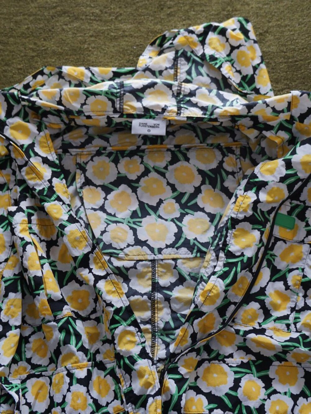 Diane von Furstenberg Yellow Floral Zip Up Hooded Jacket 🌼 - Picture 8 of 9